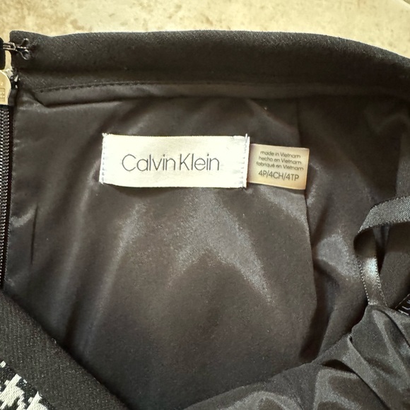 Calvin Klein Skirt! New with Tags! - Picture 2 of 5